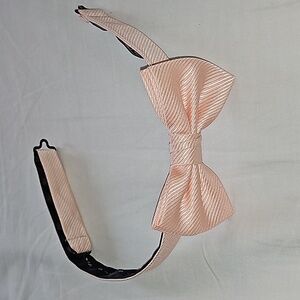 JF J. Ferrar Adjustable Bow Tie Stripped Pink